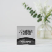 プロフェッショナルモノクロ写真 スクエア名刺 (スタンド正面)