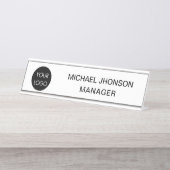 プロフェッショナルロゴのタイトル デスクネームプレート (正面)