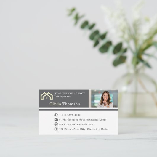 プロフェッショナル実在不動産業者の写真 名刺 (スタンド正面)