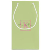プロフェッショナル ブランディング ロゴ ライムグリーン ピンク モノグラム スモールペーパーバッグ (裏面)