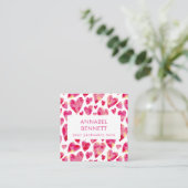 プロフェッショナル モダン ピンク ハート スクエア名刺 (スタンド正面)