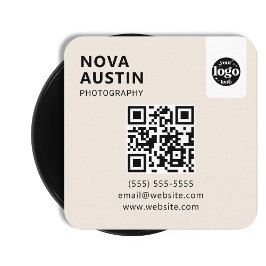 プロフェッショナルQRコードミニマルデザインとロゴ スクエア名刺