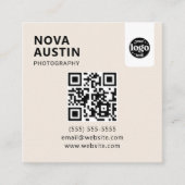 プロフェッショナルQRコードミニマルデザインとロゴ スクエア名刺 (正面)