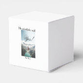 プロポーズしたらイエスと返事　エンゲージメントフォトの名前スタイリスト フェイバーボックス (裏面サイド)