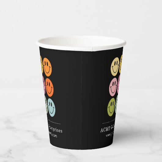 プロモーションアイテムは最小限に抑え、ロゴを追加します 紙コップ (右)