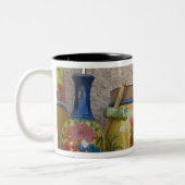 プロヴァンス、ムースティアーズ·サンテ·マリー·陶器 ツートーンマグカップ (左)