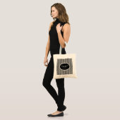 プロヴォークドキャンドルV3 トートバッグ (正面(モデル))