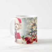 プードルのクリスマスマグカップ – サンタ帽をかぶったかわいい犬 コーヒーマグカップ (正面左)