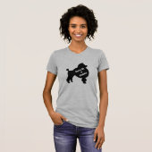 プードルの女性のティーでなければならない Tシャツ (正面フル)