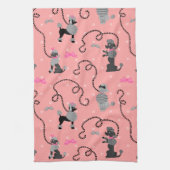 プードルスカートレトロピンクとブラック50sパターン キッチンタオル (縦)