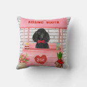 プードルドッグバレンタインデーキスをするス クッション (裏面)
