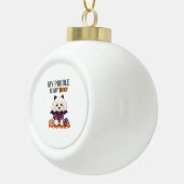 プードルハロウィーンのコスチューム私のプードルは私のブードッグ セラミックボールオーナメント (右)