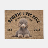 プードルパーソナライズされたドッグ恋人の姿 ドアマット (正面)