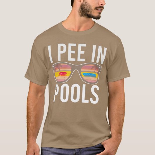 プールでおしっこする一家 Tシャツ (正面)