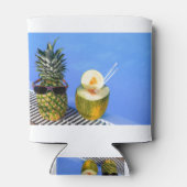 プールでサングラスとメロンを着たパイナップル 缶クーラー (裏面)