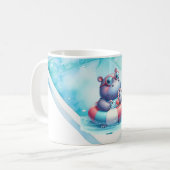 プールにいるカバの名前入り コーヒーマグカップ (正面左)