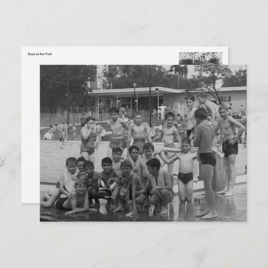 プールにいる少年たち。ヴィンテージ写真 ポストカード (正面/裏面)