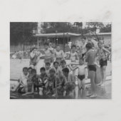 プールにいる少年たち。ヴィンテージ写真 ポストカード (正面)