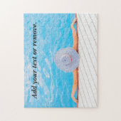 プールにリラックスさせるいる女性の写真: ジグソーパズル (縦)