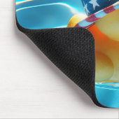 プールに入った愛国的なゴムアヒル マウスパッド (コーナー)