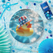 プールに愛国的な黄色のゴムガモ ペーパープレート (パーティー)