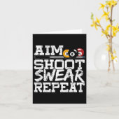 プールのビリヤードPに向けて作られたAim Shoot Swear Repeat カード (黄色い花)