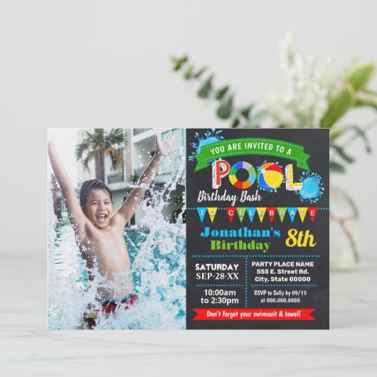 プールの誕生日パーティー夏のbashチャックボードの写真 招待状 (スタンド正面)