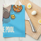 プールのRhinoのパーティー動物の方が好きだ キッチンタオル (四つ折り)