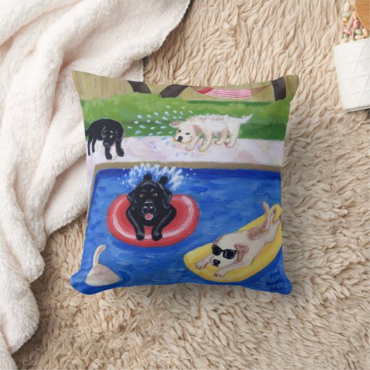 プールを囲んでのパーティのラブラドールのおもしろいの絵を描くこと クッション (ブランケット)