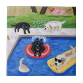 プールを囲んでのパーティのラブラドールの絵を描くこと タイル (正面)