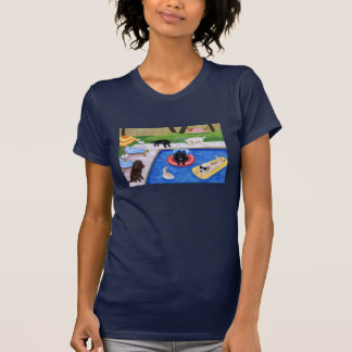 プールを囲んでのパーティのラブラドール Tシャツ