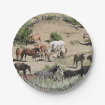 プールを囲んでのパーティの時間砂の洗面器