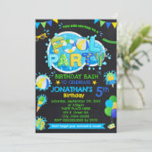 プールサマー誕生日バッシュブルーグリーンイエローパーティー 招待状 (スタンド正面)