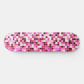 プールタイル、ピンクのモザイクタイル、幾何学的パターン スケートボード (横)