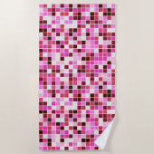 プールタイル、ピンクのモザイクタイル、幾何学的パターン ビーチタオル (正面)