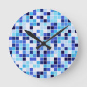 プールタイル、青モザイクタイル、幾何学的パターン ラウンド壁時計 (正面)
