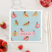 プールパーソナライズされたフロッリラックストに登場する夏の女性 (インサイチュ)