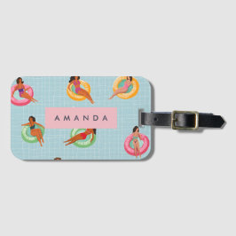 プールパーソナライズされたフロッリラックストに登場する夏の女性 ラゲッジタグ