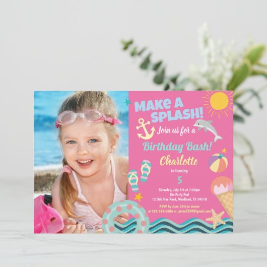 プールパーティーの誕生日の写真の招待（女の子） 招待状 (スタンド正面)