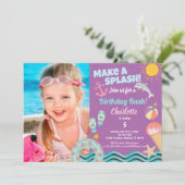 プールパーティーの誕生日写真の女の子への招待 招待状 (スタンド正面)