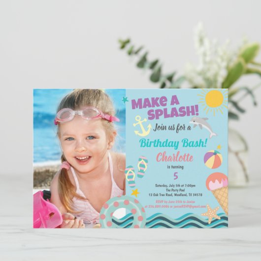 プールパーティーの誕生日写真の女の子への招待 招待状 (スタンド正面)
