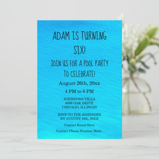 プールパーティーブルーウォーターパーソナライズされた名誕生日 招待状 (スタンド正面)