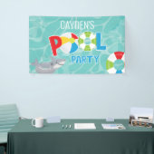 プールパーティー男の子サメ誕生日 横断幕 (トレードショー)