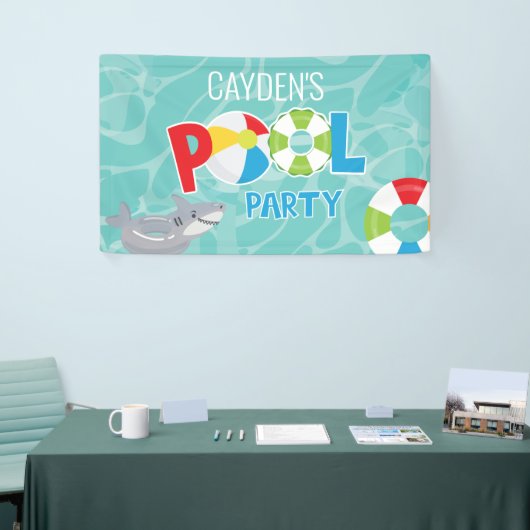 プールパーティー男の子サメ誕生日 横断幕 (トレードショー)