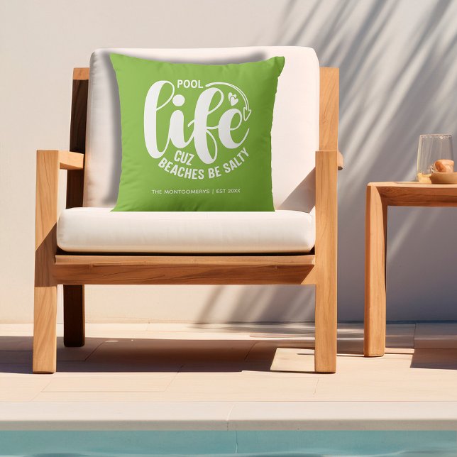 プールライフライムグリーン アウトドアクッション (Personalized "Pool life cuz beaches be salty" graphic on lime green outdoor pillow)