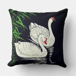 プール上の2つの白鳥 – 黒い背景の白 クッション