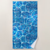 プール反射の青い水面の波 ビーチタオル (正面)