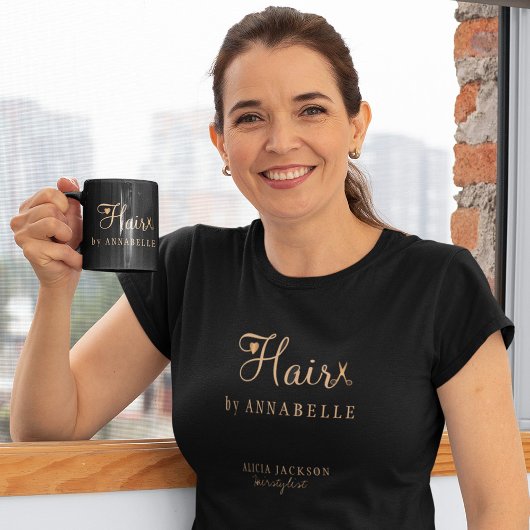 ヘアサロンパーソナライズされた従業員の黒と金ゴールド Tシャツ