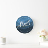 ヘアサロンヘアスタイリストモダンブルー&金ゴールドはさみ ラウンド壁時計 (ホーム)