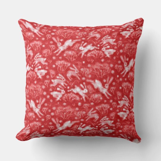 ヘアーズスノーフィールドホワイトウサギ冬の動物レッド クッション (正面)